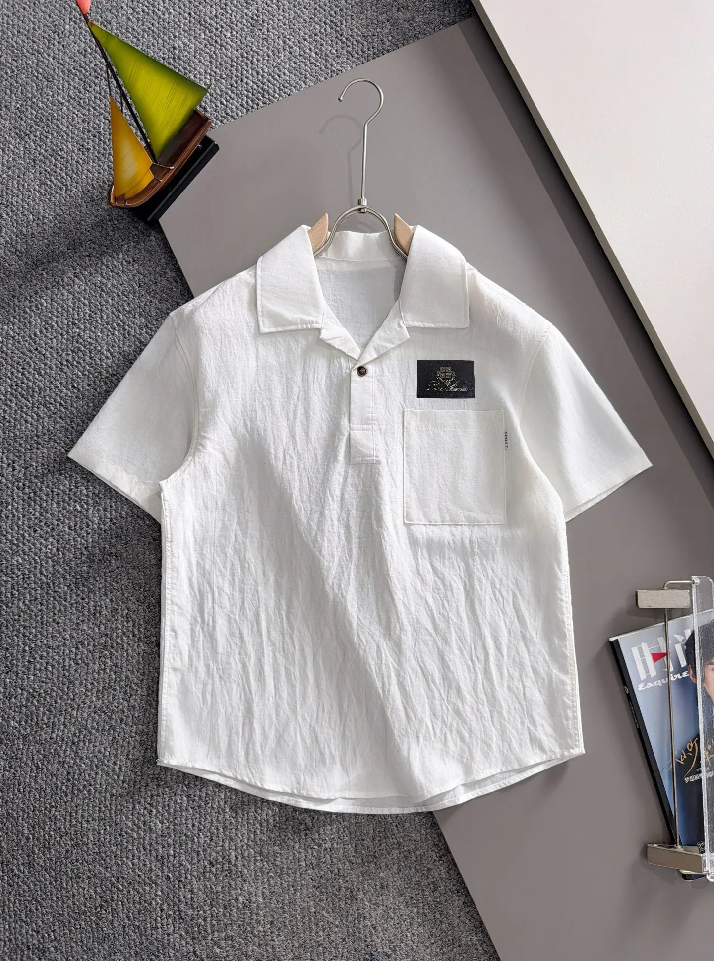 LP 36ss New Arrival men's short-sleeved T-shirt, complete with three labels, made of special high-weight linen yarn, feels substantial when weighed, and the upper body is more textured than ordinary T-shirts. This texture can cope with the weather and is suitable for both hot and cold conditions. Loose fit design, looks noble. Size:L to 4XL